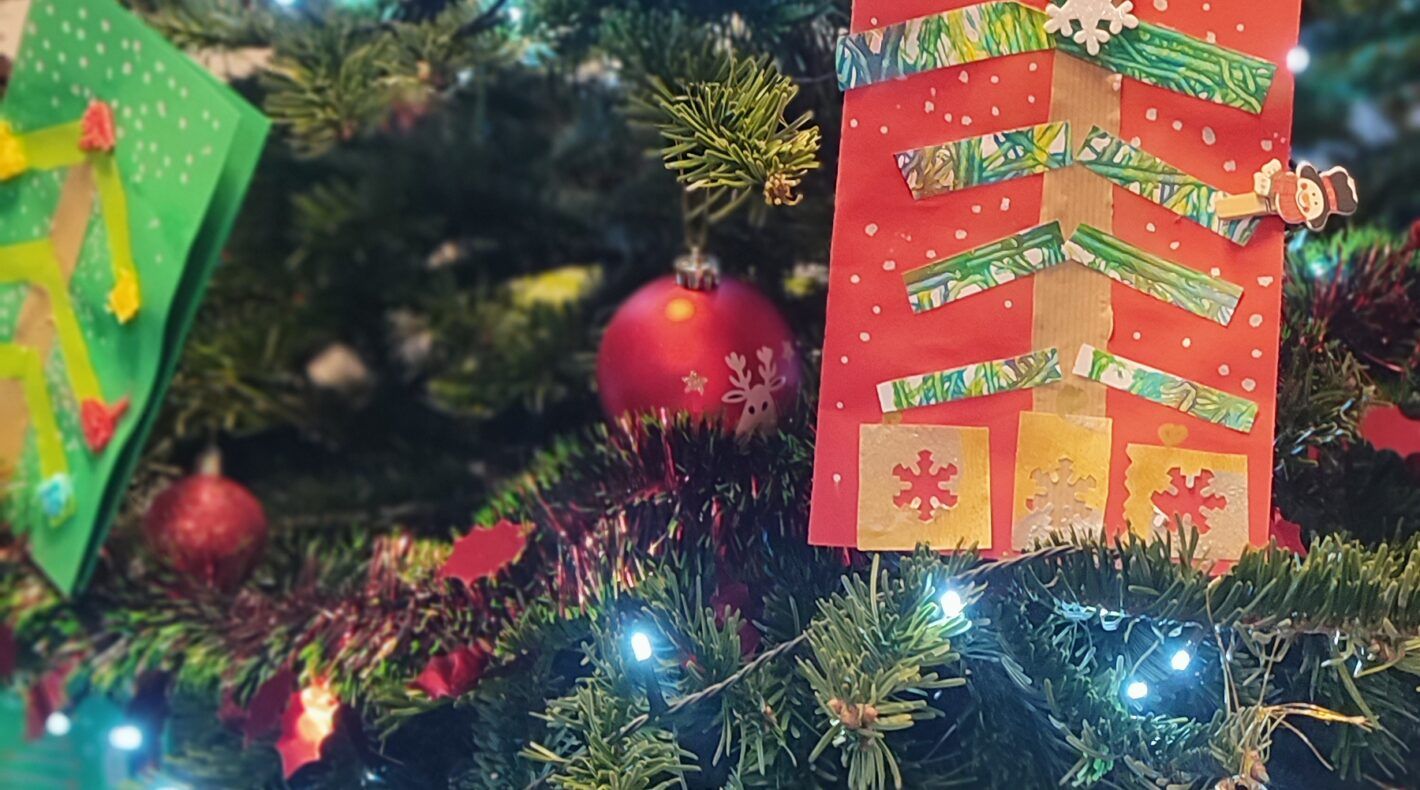 Cartes de noël atelier intergénérationnel